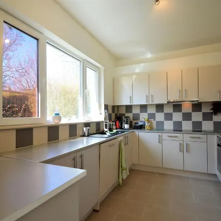 Relaxing In With Fenced Garden Villa *